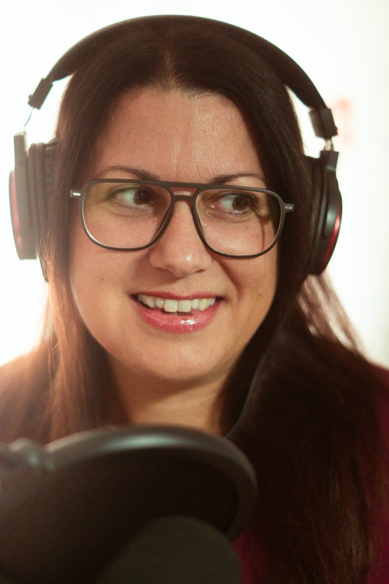 Jessica Calvo, creadora i veu del podcast Contes per a parar el món